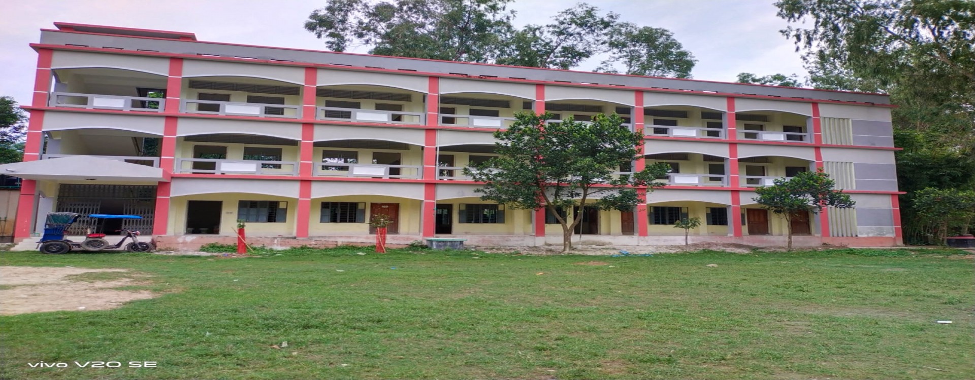 বিদ্যালয়ের ভবন